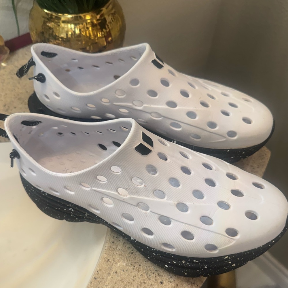 Kane Revive - White / Black Speckle - Picture 3 of 5
